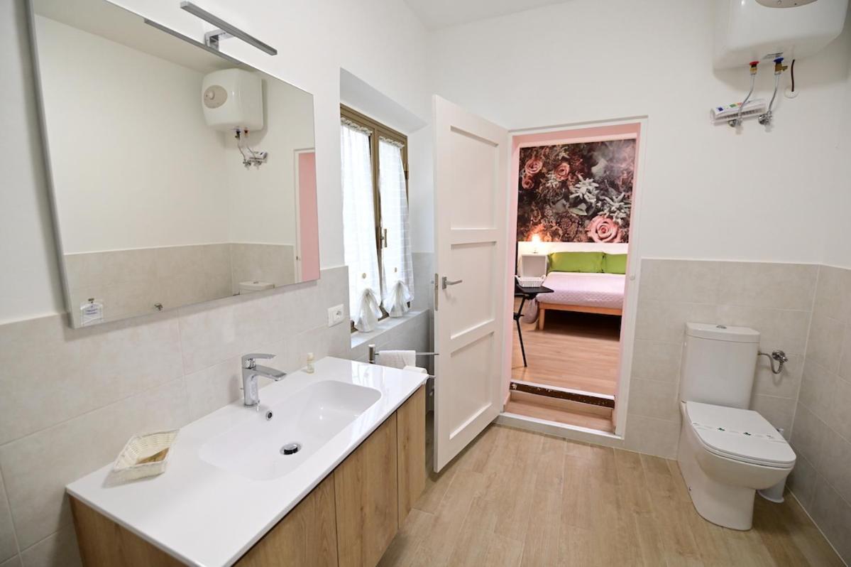 La Casa Di Odessa Bed and Breakfast Arcevia Εξωτερικό φωτογραφία