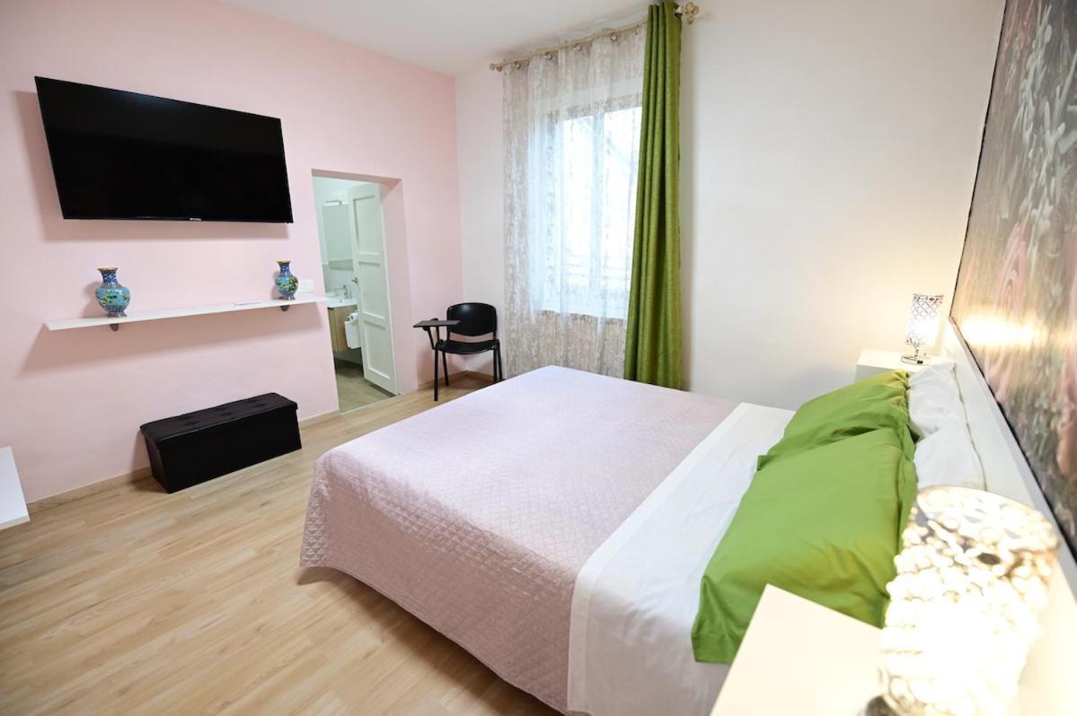 La Casa Di Odessa Bed and Breakfast Arcevia Εξωτερικό φωτογραφία